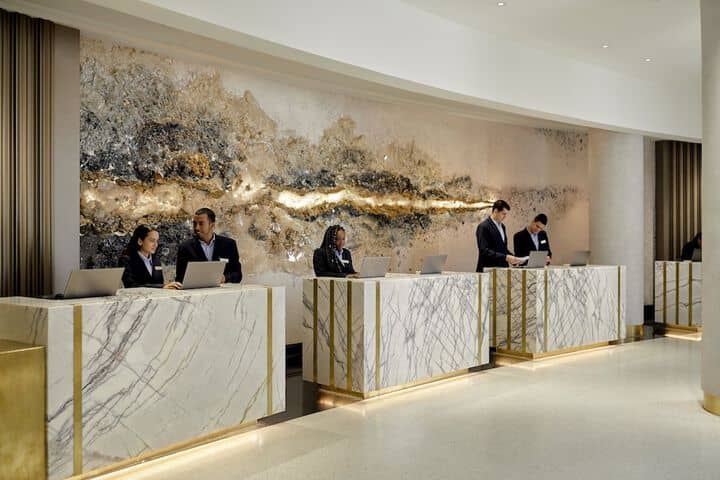 Check-in/check-out kiosk